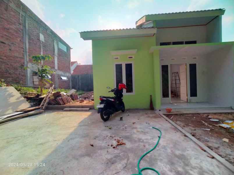 dijual rumah kalongan