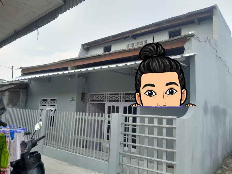 dijual rumah kampung belakang cimone