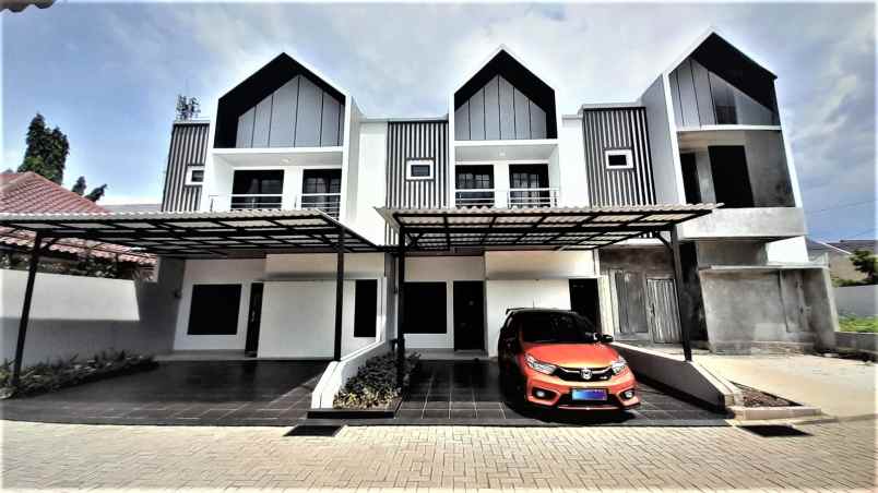 dijual rumah kantor kelurahan harjamukti