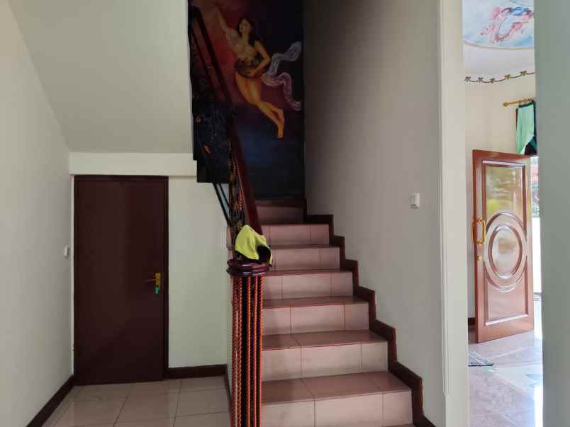 dijual rumah karang tengah