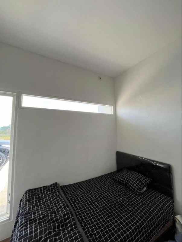 dijual rumah karangpandan malang