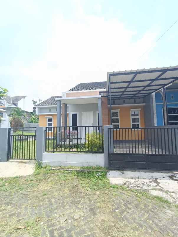 dijual rumah karangploso malang