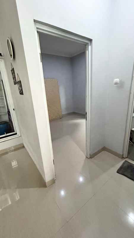 dijual rumah karangrejo banyumanik