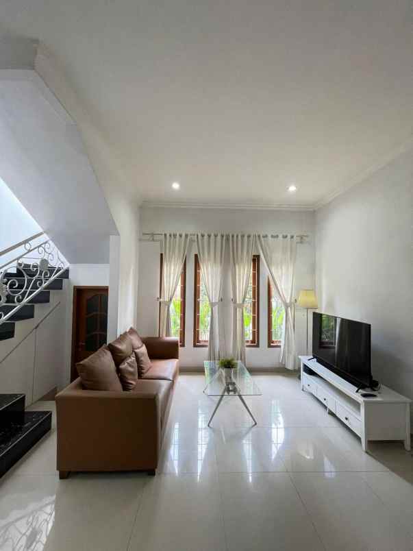dijual rumah kebagusan