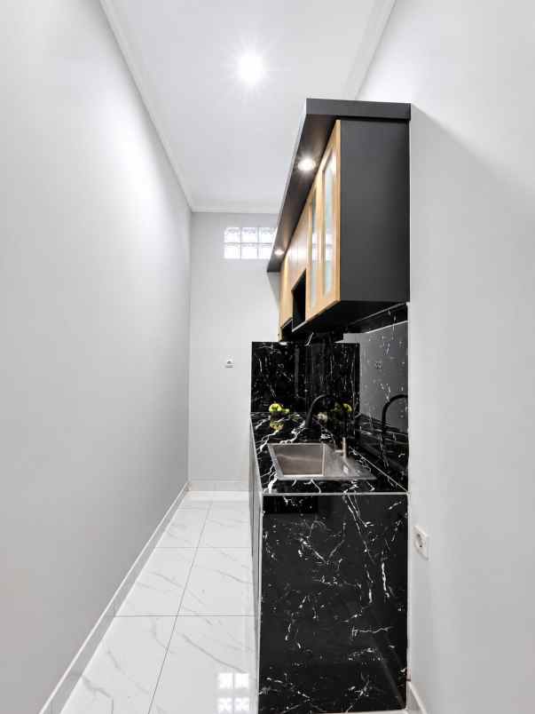 dijual rumah kebagusan