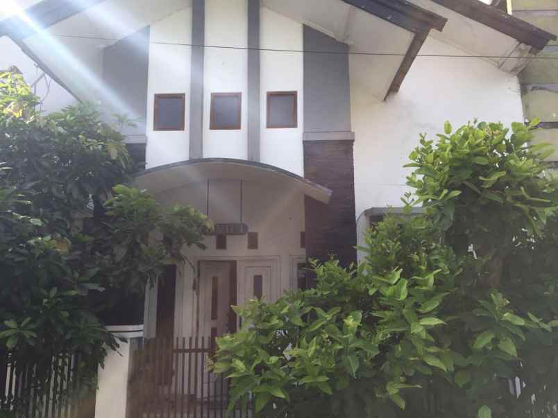 dijual rumah kec buah batu