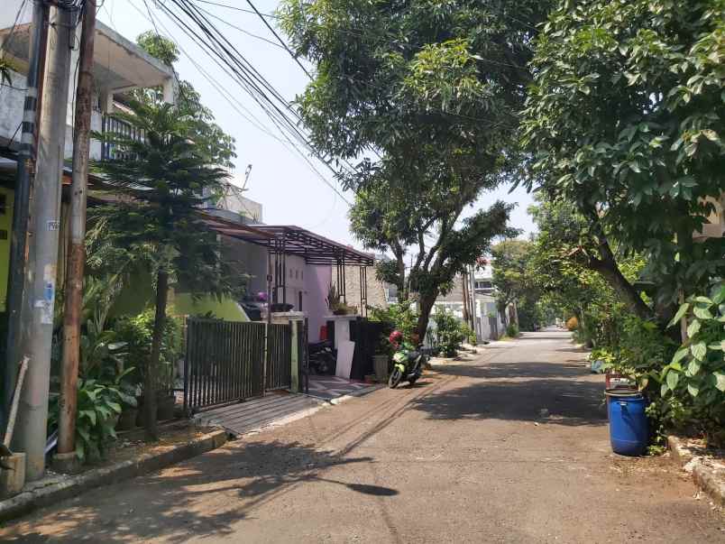 dijual rumah kec cilodong kota depok