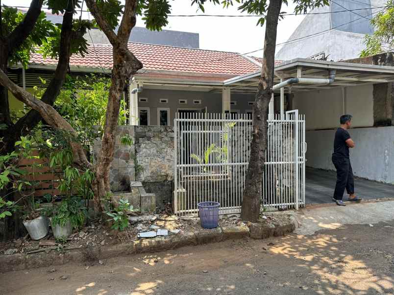 dijual rumah kec cilodong kota depok