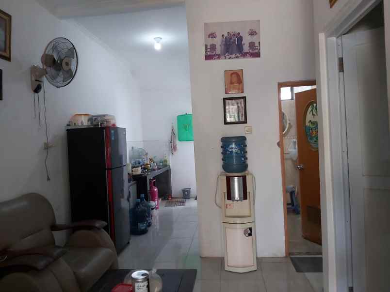 dijual rumah kec cilodong kota depok