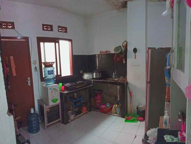 dijual rumah kec mandala jati cikadut