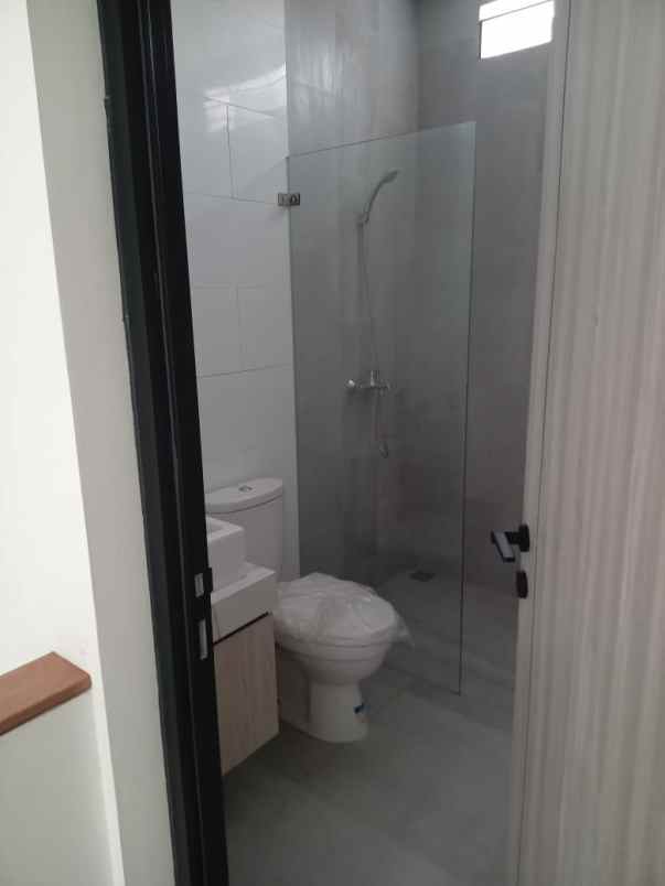 dijual rumah kedaung sawangan depok