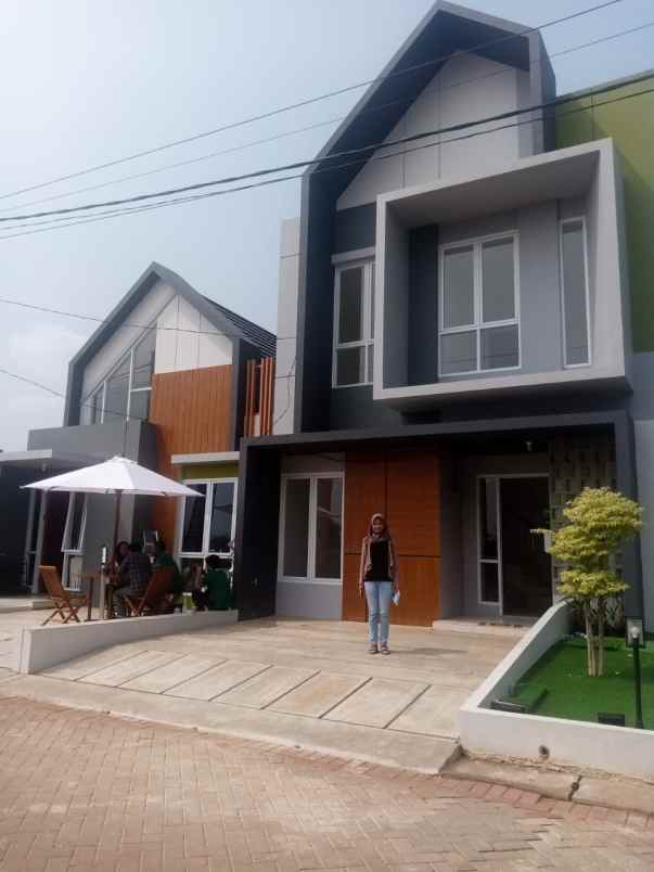 dijual rumah kedung pengawas