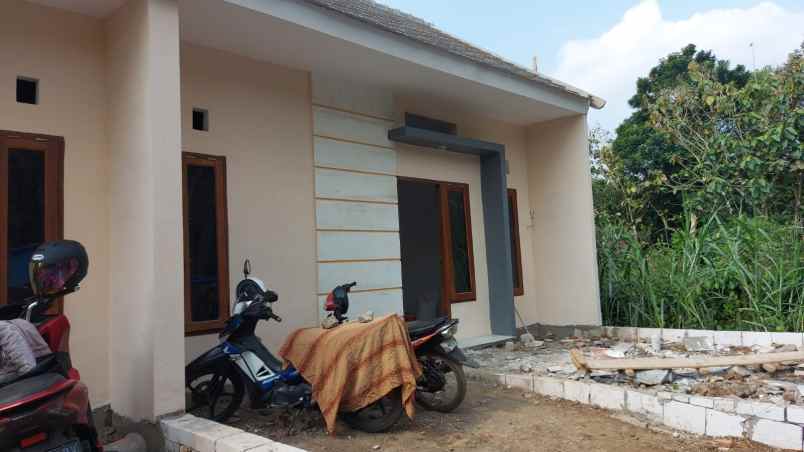 dijual rumah kedungrejo