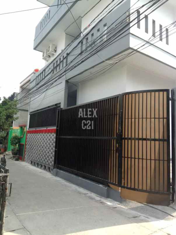 dijual rumah kelapa gading