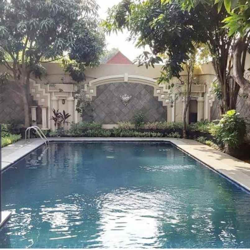 dijual rumah kemang