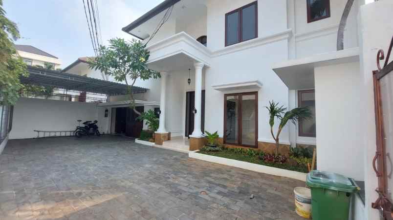 dijual rumah kemang