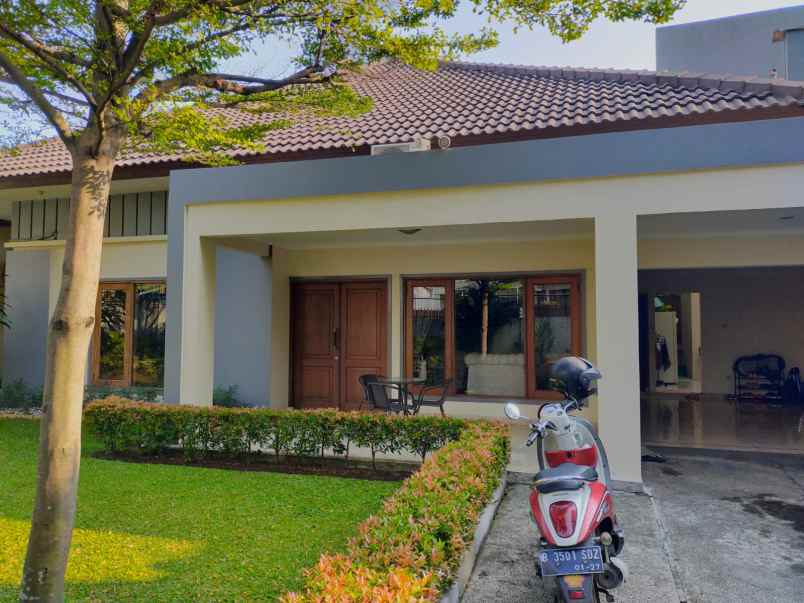 dijual rumah kemang