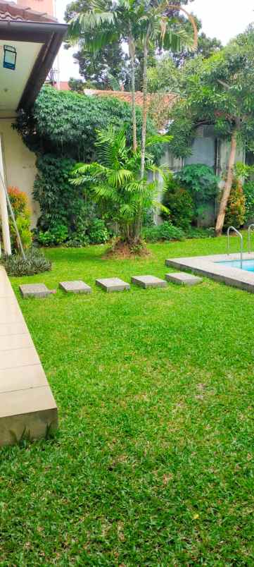 dijual rumah kemang