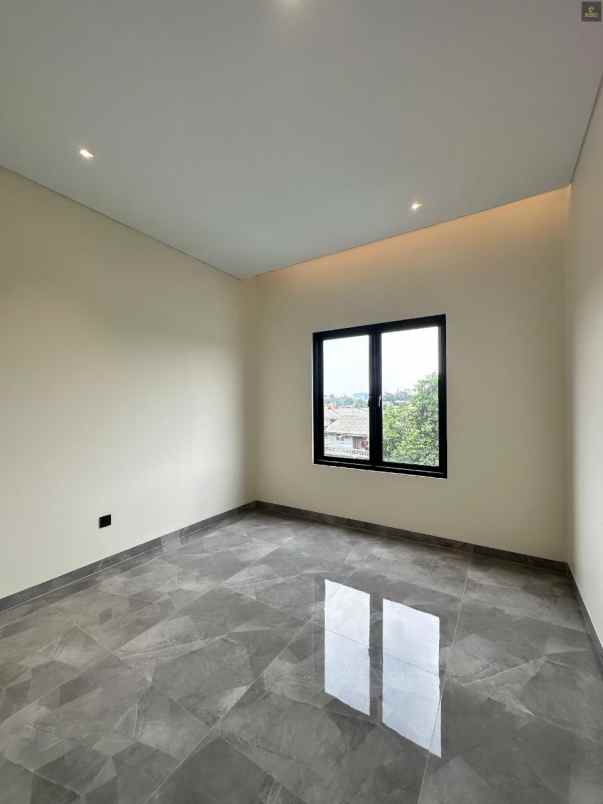 dijual rumah kemang jaksel