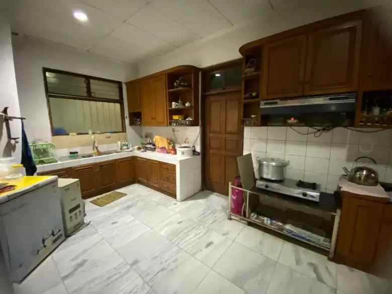 dijual rumah kemayoran