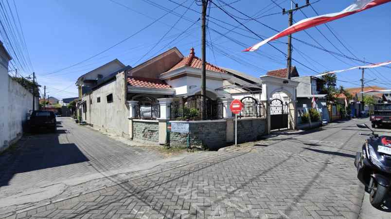 dijual rumah kemlaten kedurus karang pilang