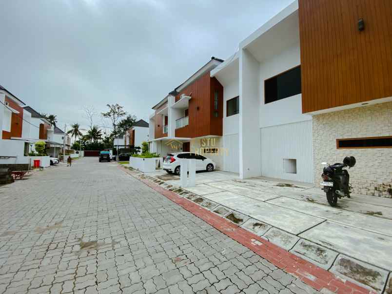 dijual rumah kenayan wedomartani kec