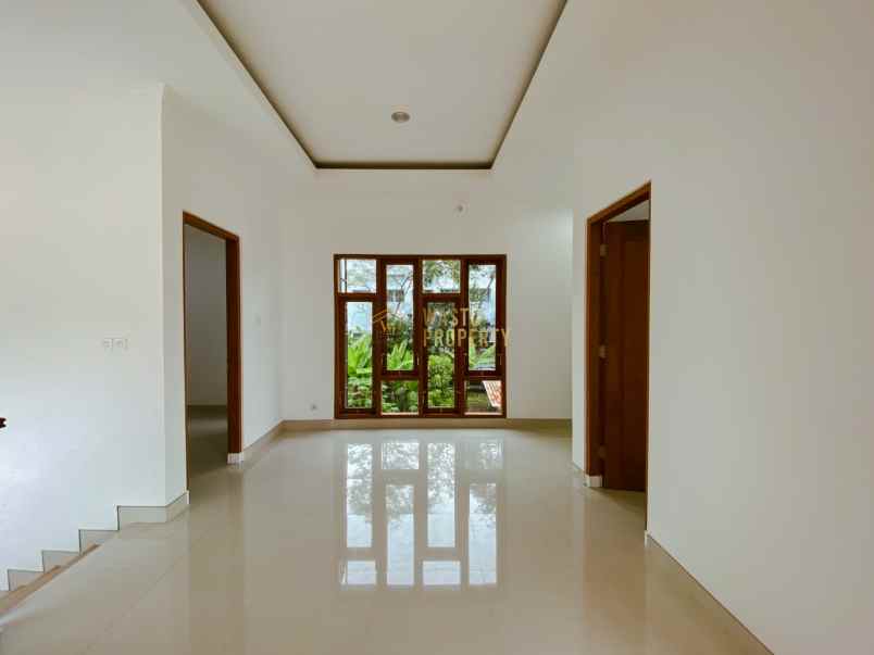 dijual rumah kenayan wedomartani kec