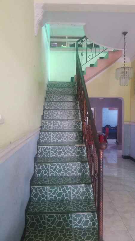 dijual rumah ketintang