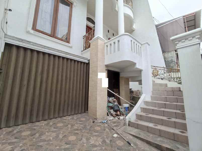 dijual rumah komp walikota gading