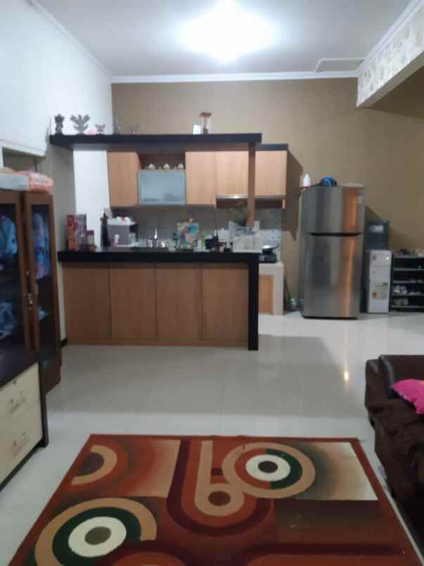 dijual rumah komplek artabahana cihanjuang