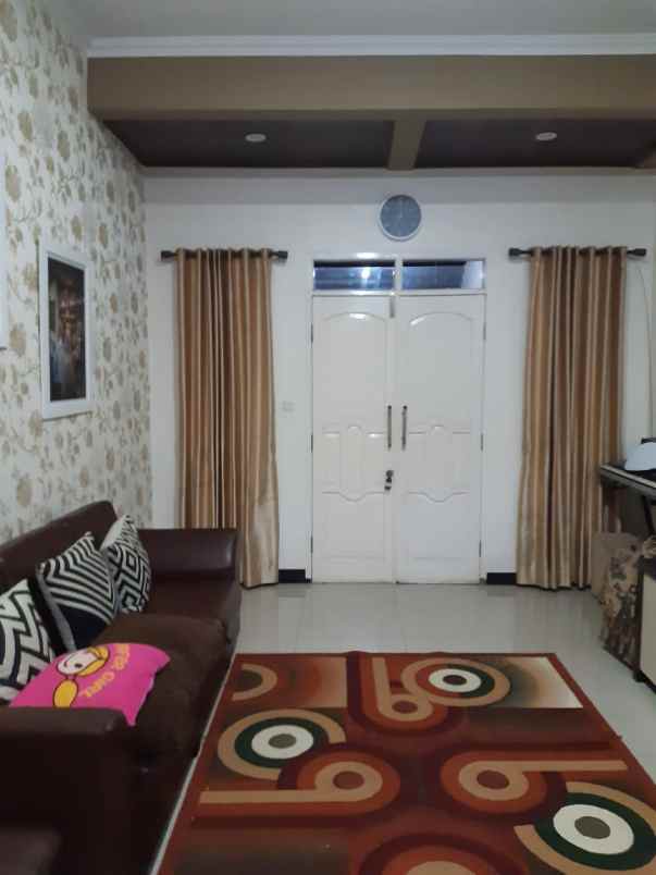 dijual rumah komplek artabahana cihanjuang