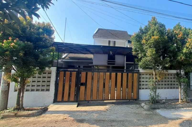 dijual rumah komplek baturaden techno