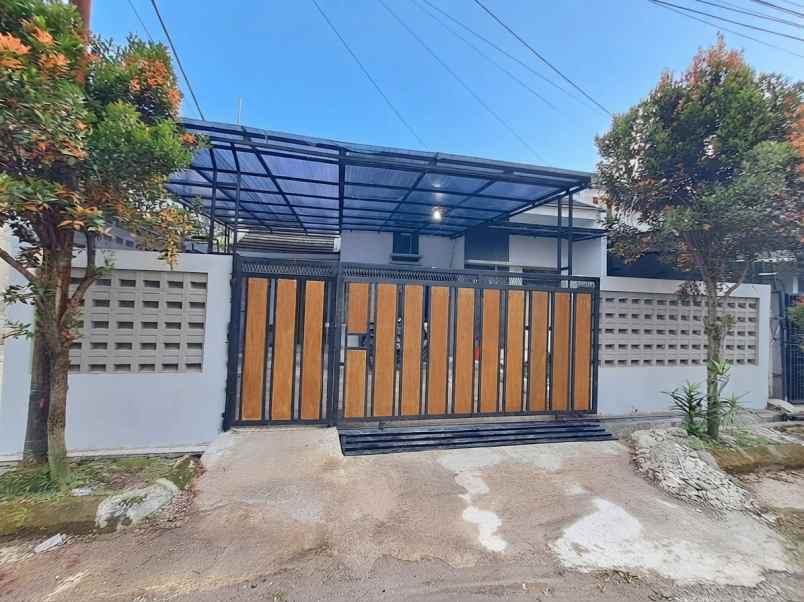 dijual rumah komplek baturaden techno