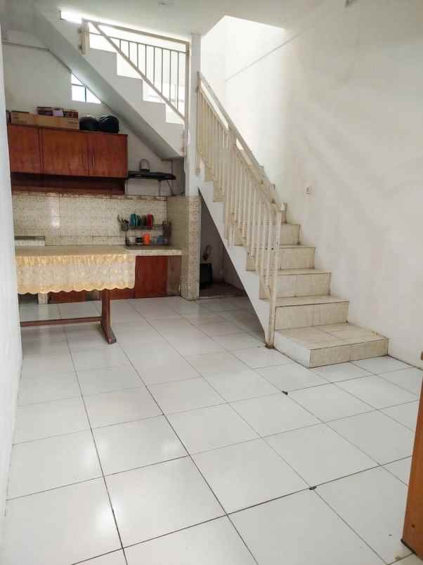 dijual rumah komplek ciganitri permai
