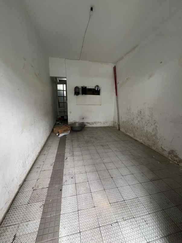 dijual rumah komplek cihanjuang