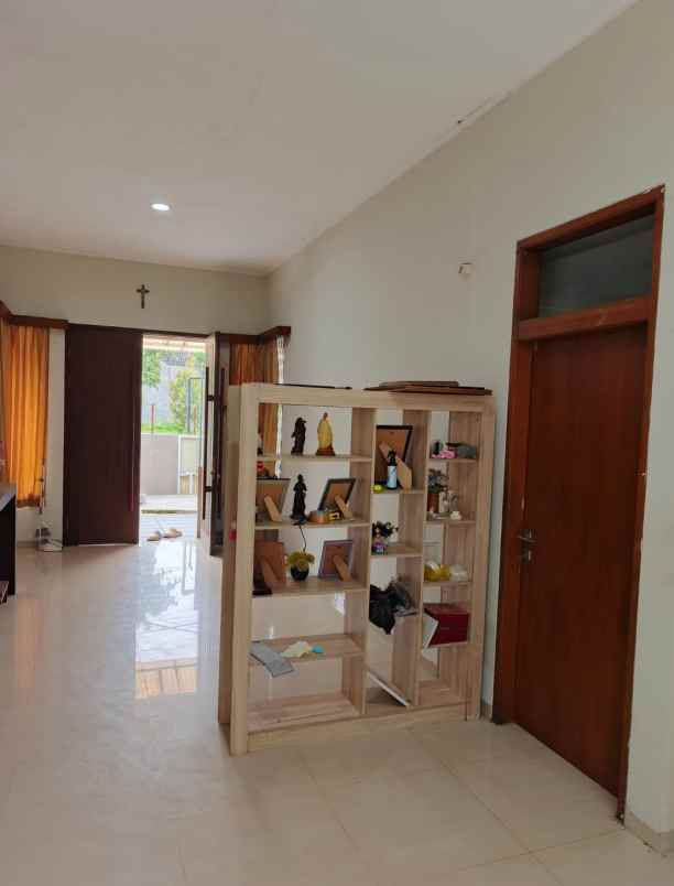 dijual rumah komplek citeureup cimahi