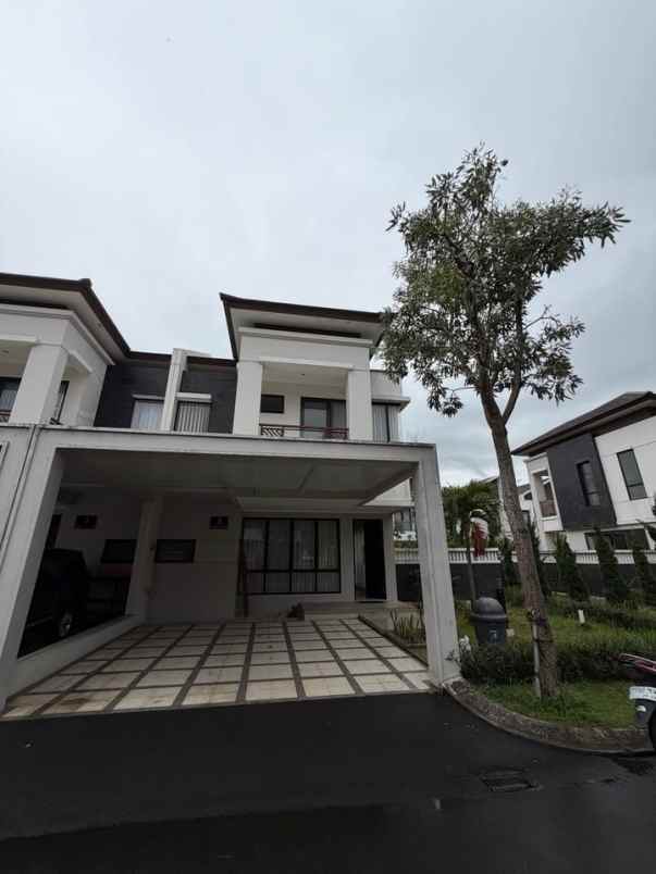 dijual rumah komplek elit podomoro park