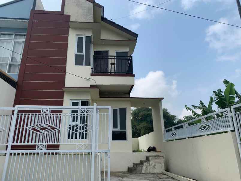 dijual rumah komplek firdaus city light