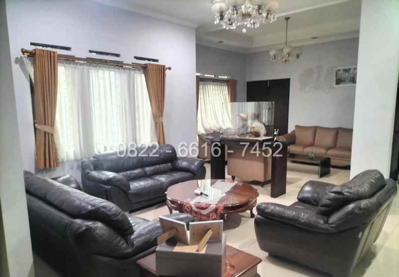 dijual rumah komplek gegerkalong