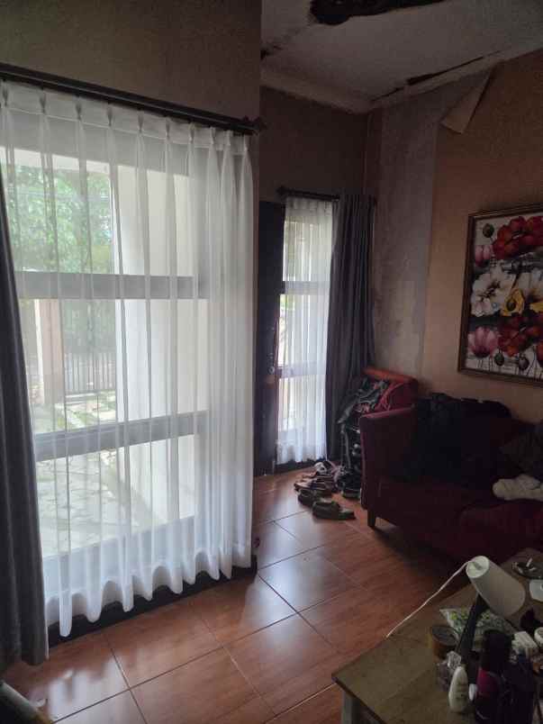 dijual rumah komplek golf arcamanik