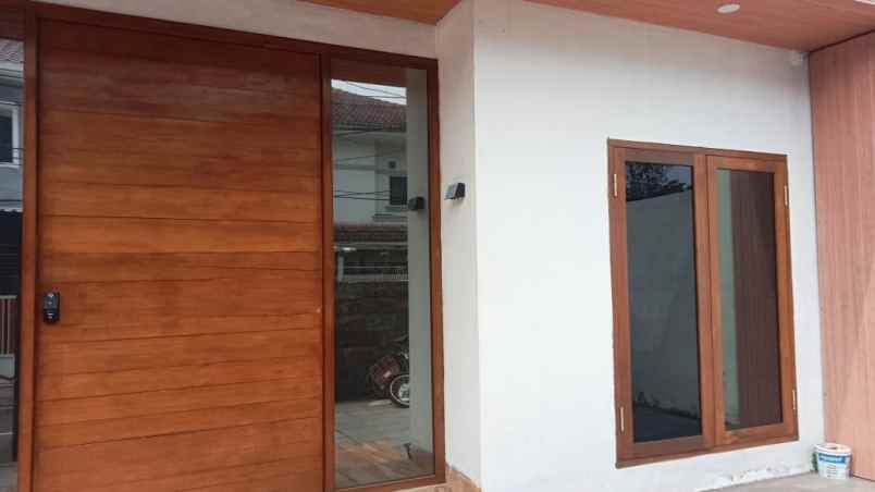 dijual rumah komplek griya kencana 2