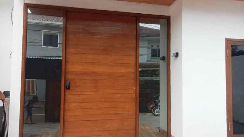 dijual rumah komplek griya kencana 2