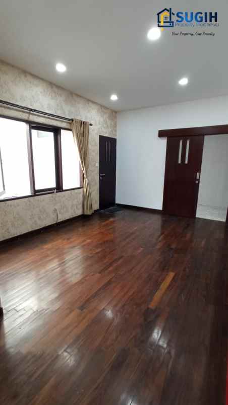 dijual rumah komplek kiara sari asri