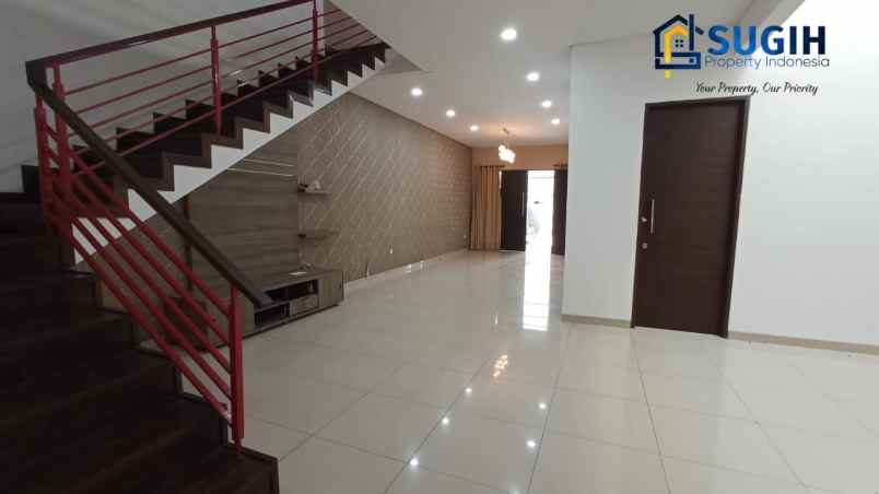 dijual rumah komplek kiara sari asri