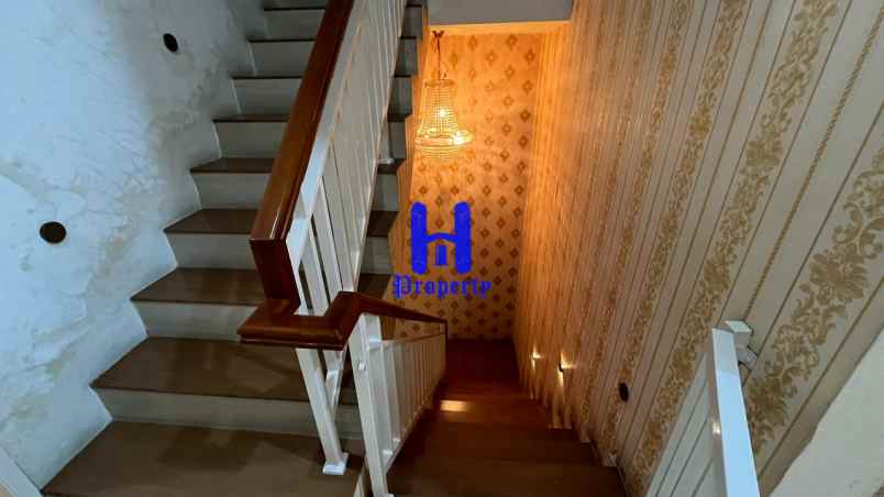 dijual rumah komplek krakatau palace 1