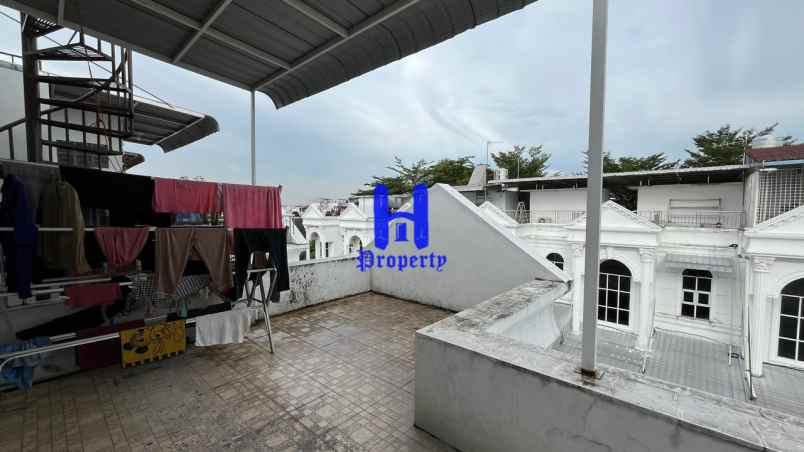 dijual rumah komplek krakatau palace 1