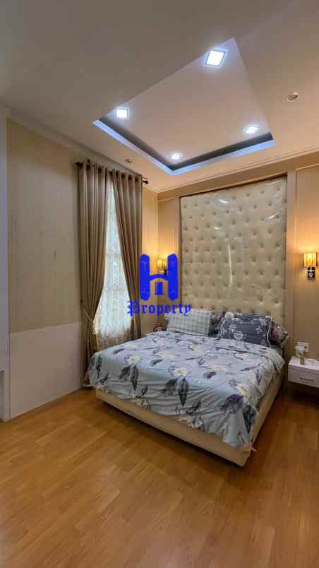 dijual rumah komplek krakatau palace 1