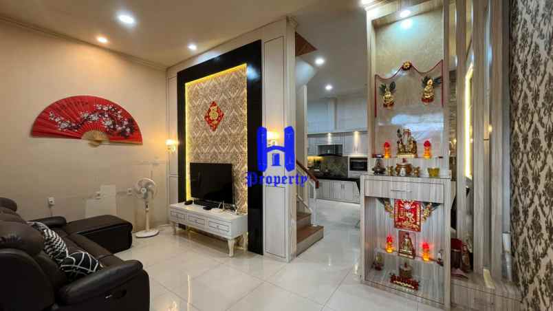 dijual rumah komplek krakatau palace 1