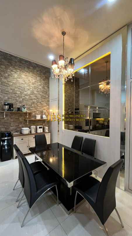 dijual rumah komplek krakatau palace 1