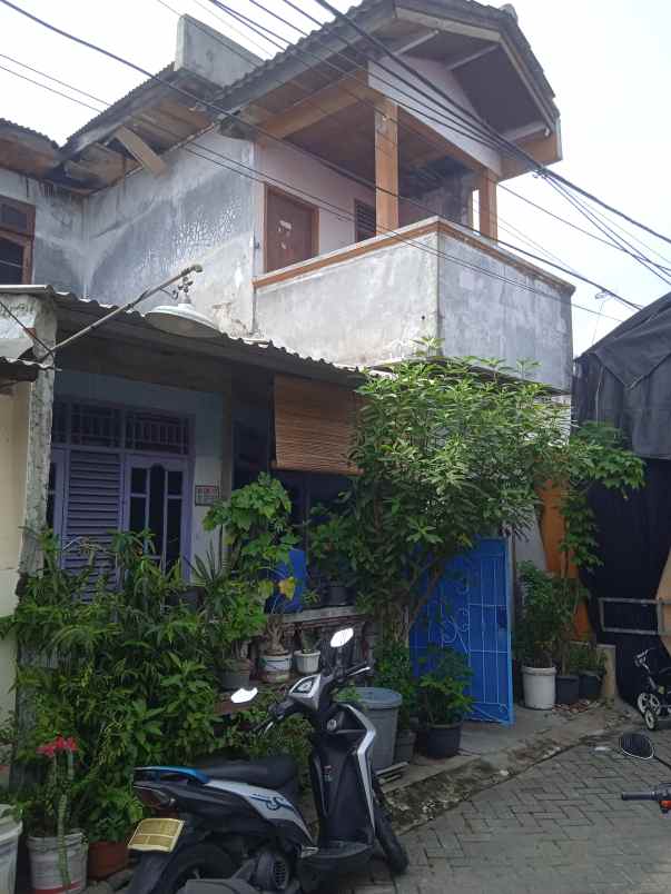 dijual rumah komplek kunciran mas permai